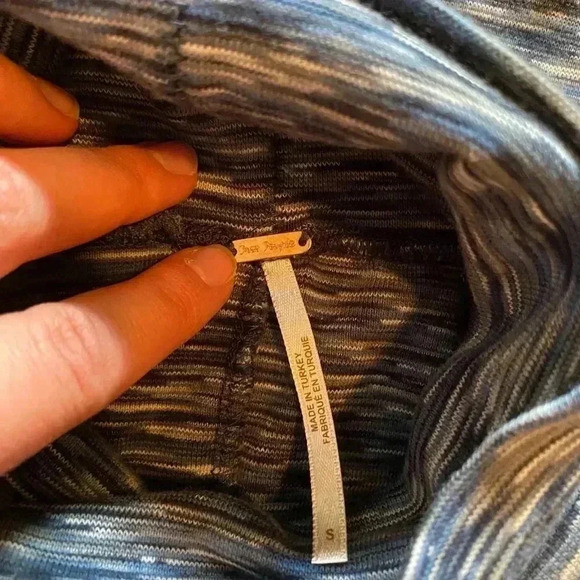 FREE PEOPLE CROPPED SUNSHINE TURTLE NECK S - Picture 6 of 7